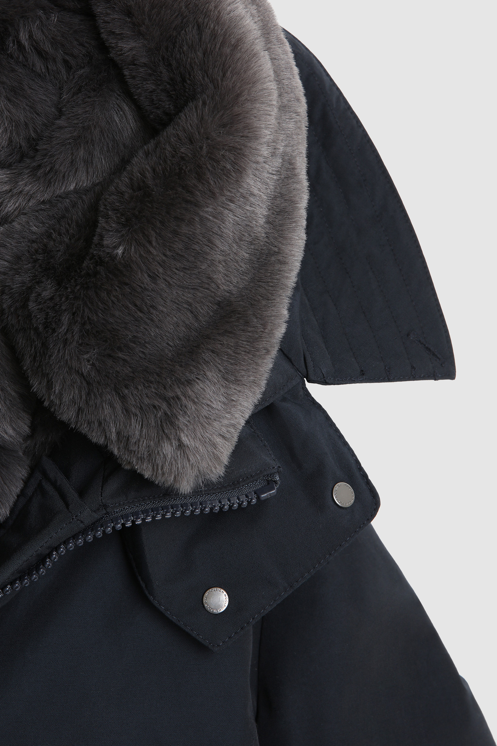 Bow Bridge Parka con pelliccia ecologica Blu photo 8 | Woolrich