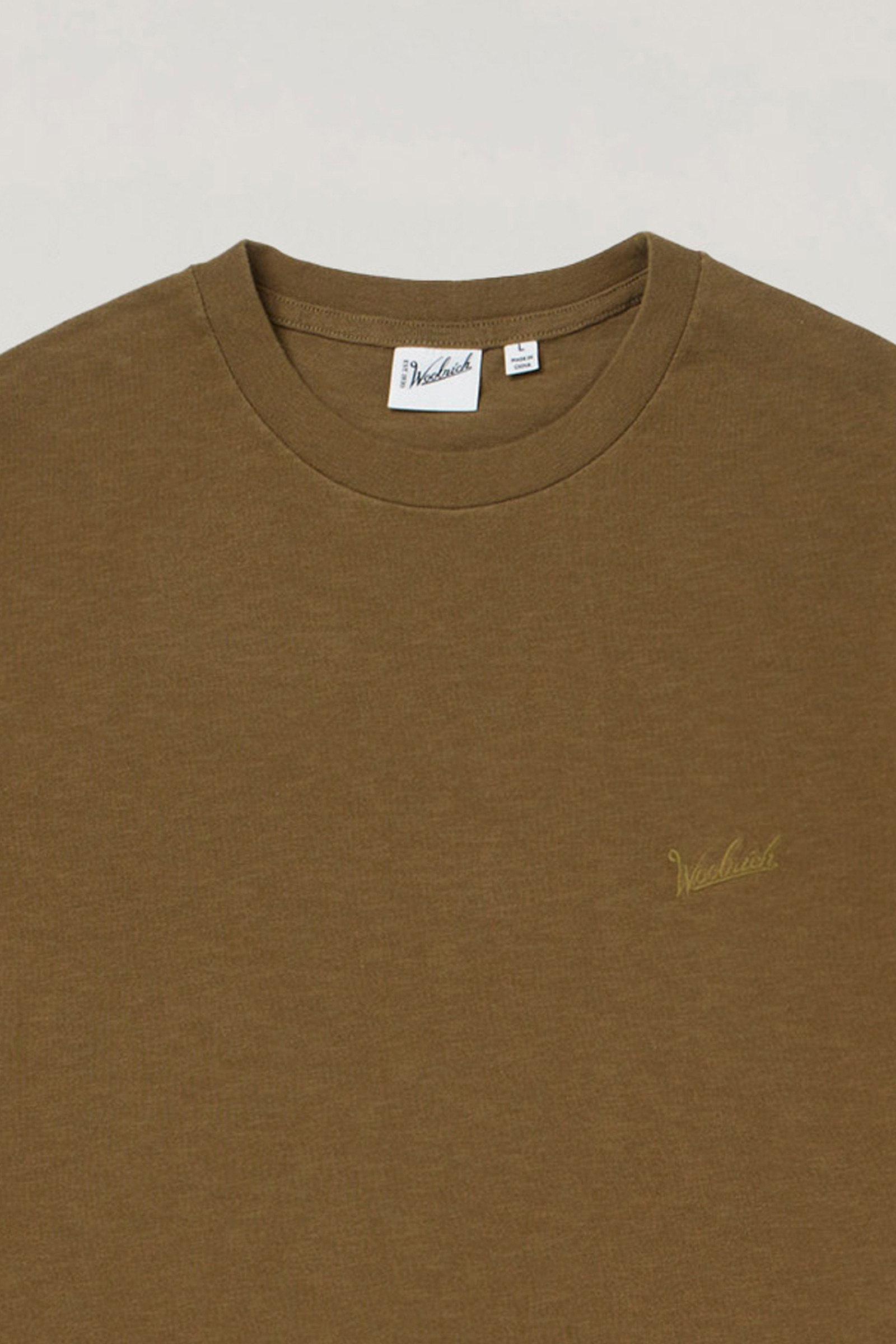 T-shirt a maniche lunghe in puro cotone con logo ricamato verde photo 3 | Woolrich