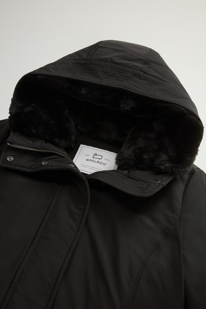 Boulder Parka in Ramar Cloth with Hood and Detachable Faux Fur Trim Black photo 6 | Woolrich