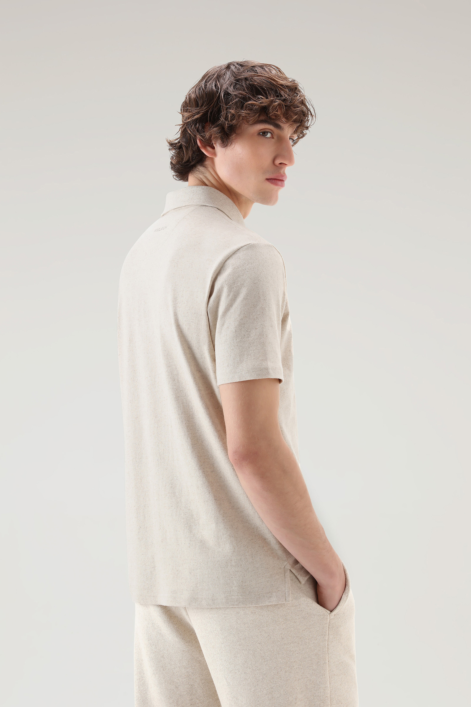 Poloshirt aus einer Baumwoll-Leinen-Mischung beige photo 3 | Woolrich
