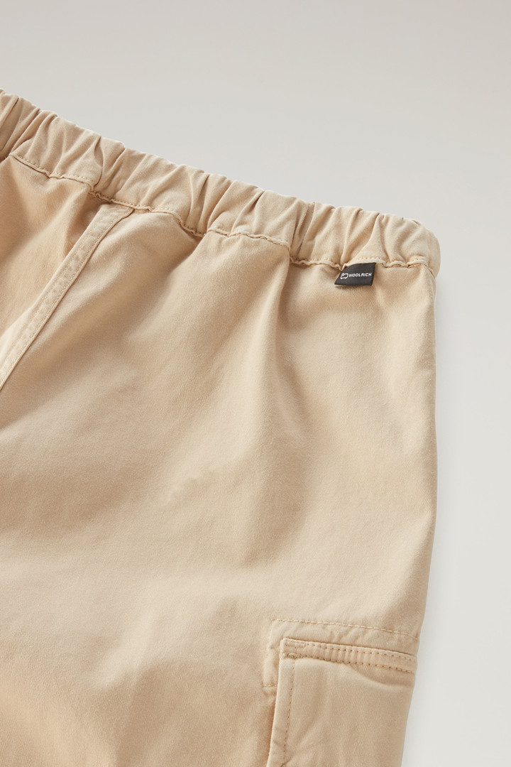 Pantalones cortos cargo de niño teñidos en prenda de algodón elástico Beige photo 5 | Woolrich