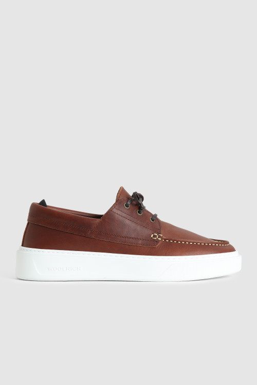 Chaussures bateau en cuir déperlant marron | Woolrich