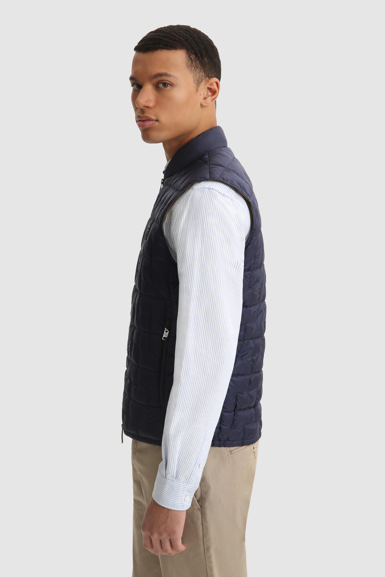 Deepsix packable vest in recycled fabric