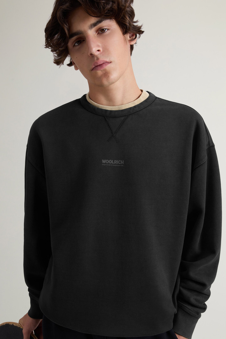 Sweat-shirt à col rond teint en pièce pour ado en pur coton avec imprimé au dos Noir photo 4 | Woolrich