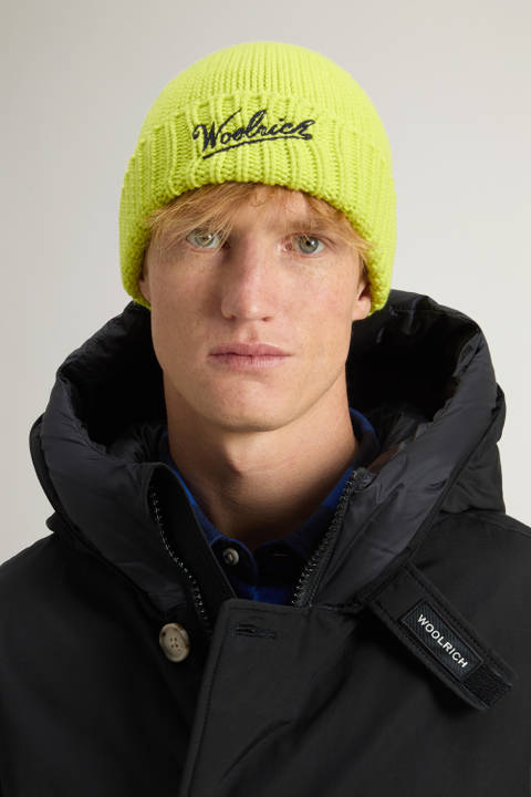 Beanie in Pure Merino Virgin Wool with Contrasting Logo Yellow photo 2 | Woolrich