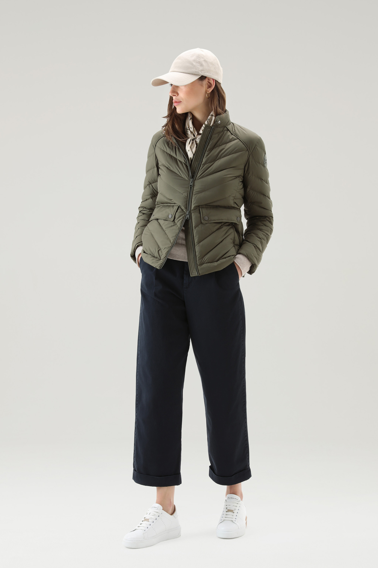 Padded Short Jacket with Chevron Quilting Green photo 2 | Woolrich