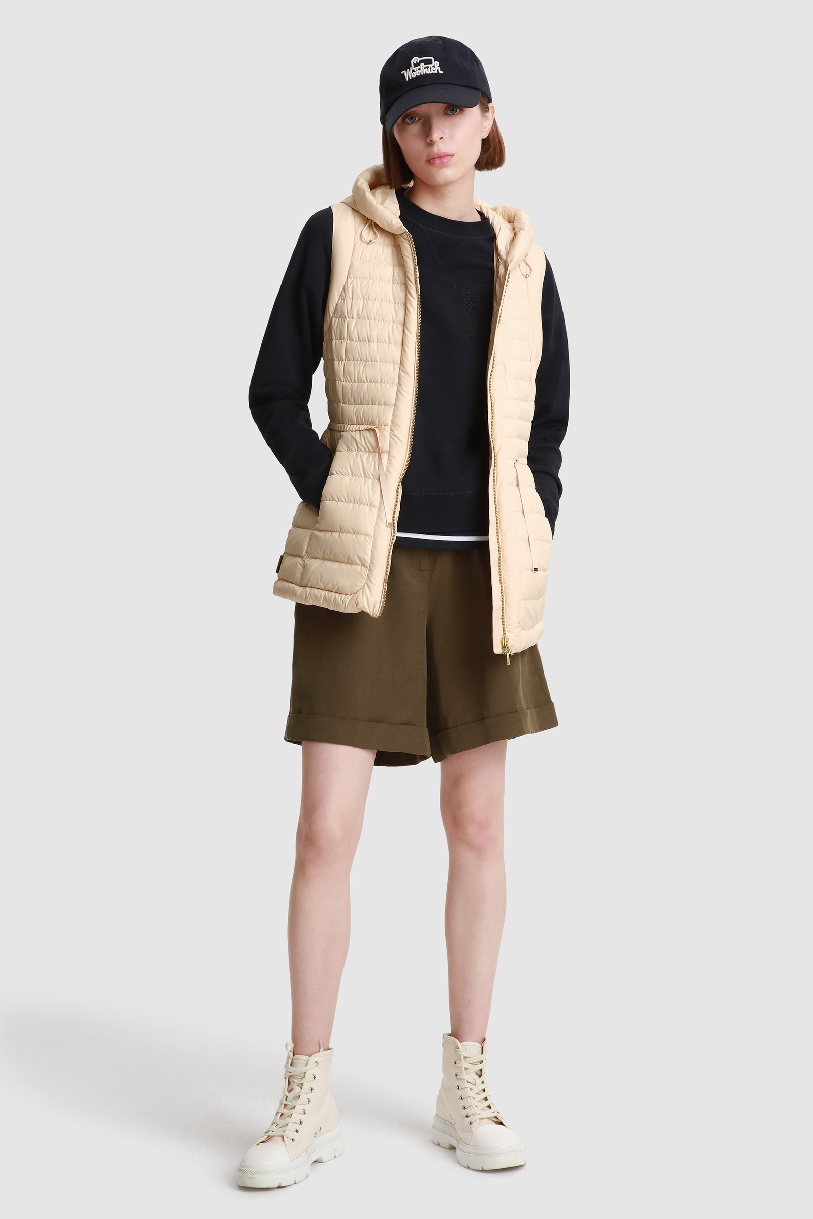 Gilet Hibiscus imbottito con cappuccio rosa photo 2 | Woolrich