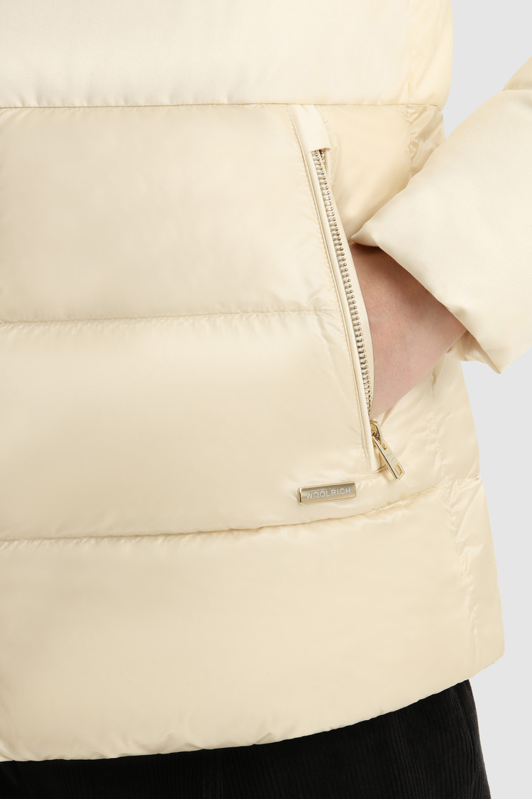 Luxury short down Jacket with horizontal quilting