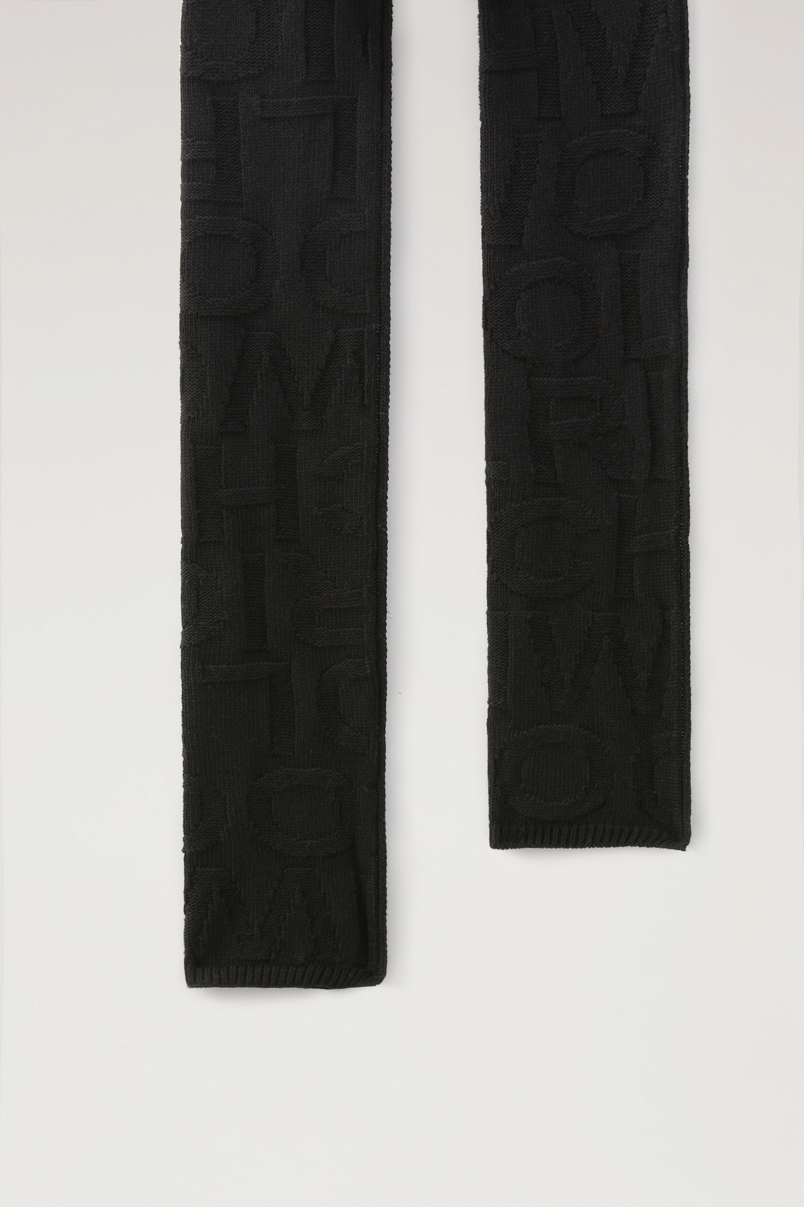 Kids' Monogram Scarf in Merino Wool Blend Black photo 2 | Woolrich