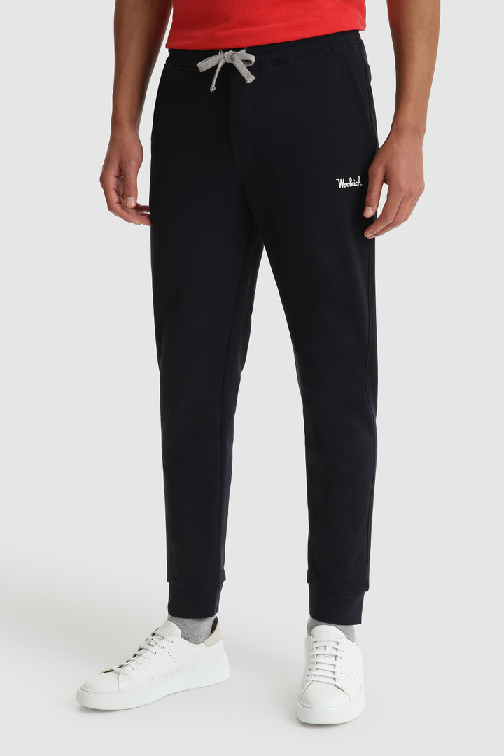 Essential joggingbroek met geborduurd logo