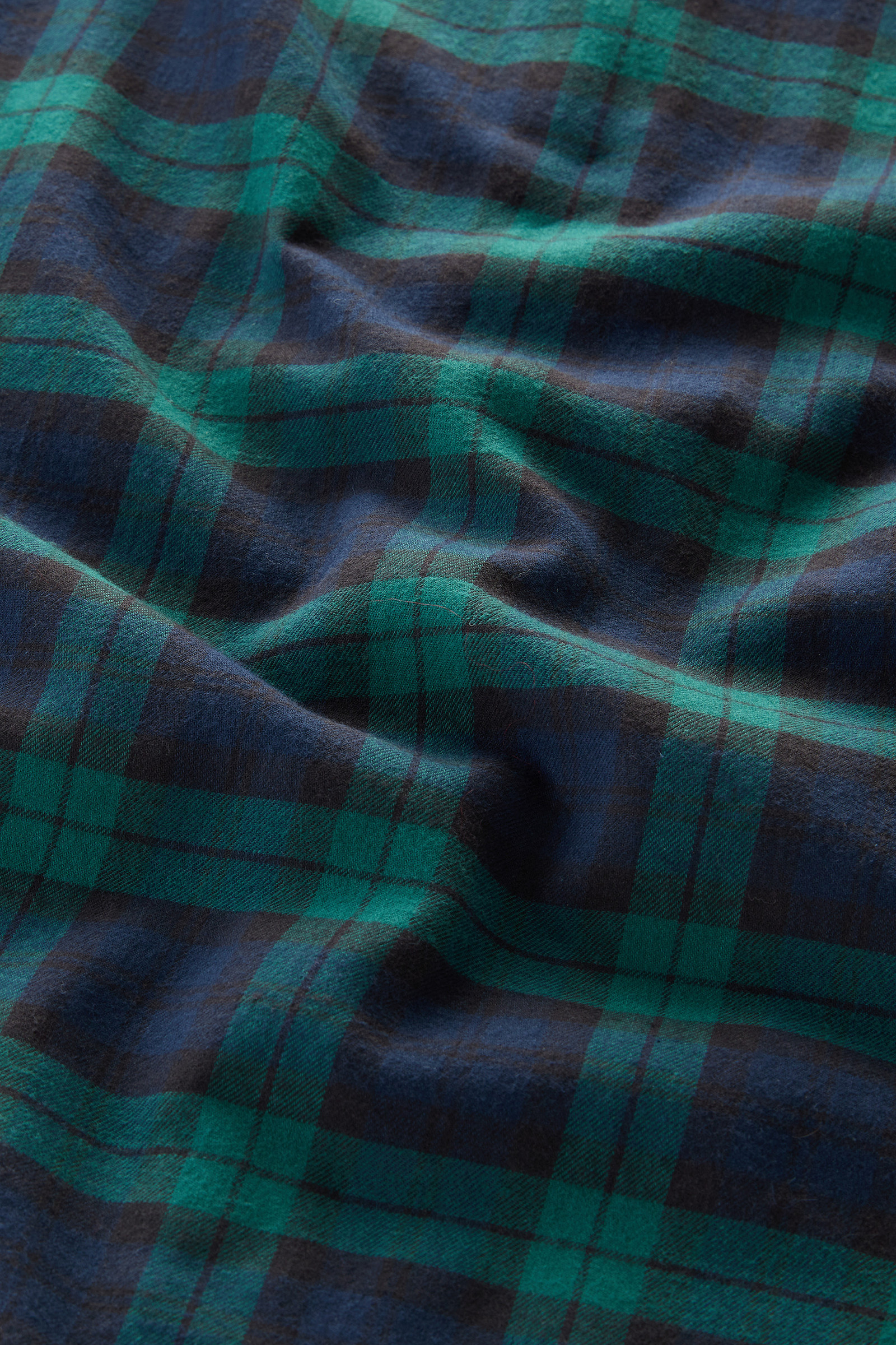 Plaid Shirt in Lightweight Flannel Black photo 9 | Woolrich
