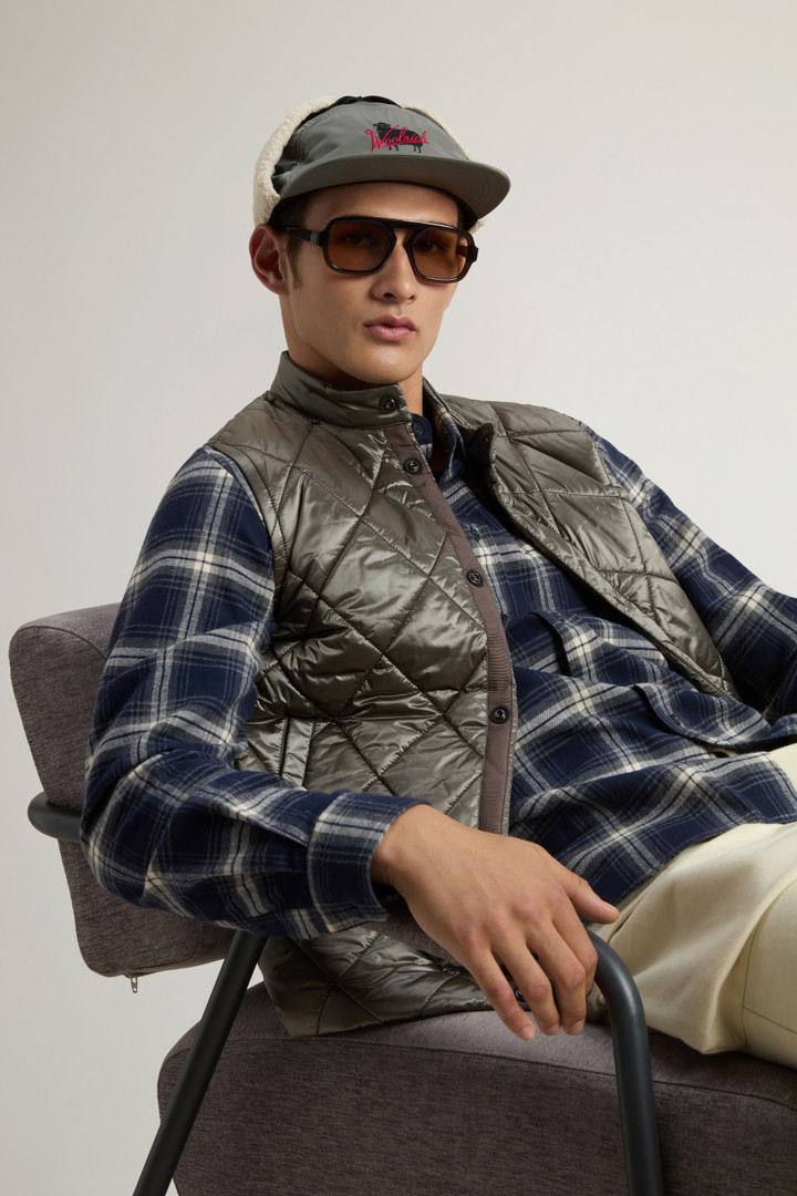 Gesteppte Weste aus garngefärbtem Nylon Grau photo 4 | Woolrich