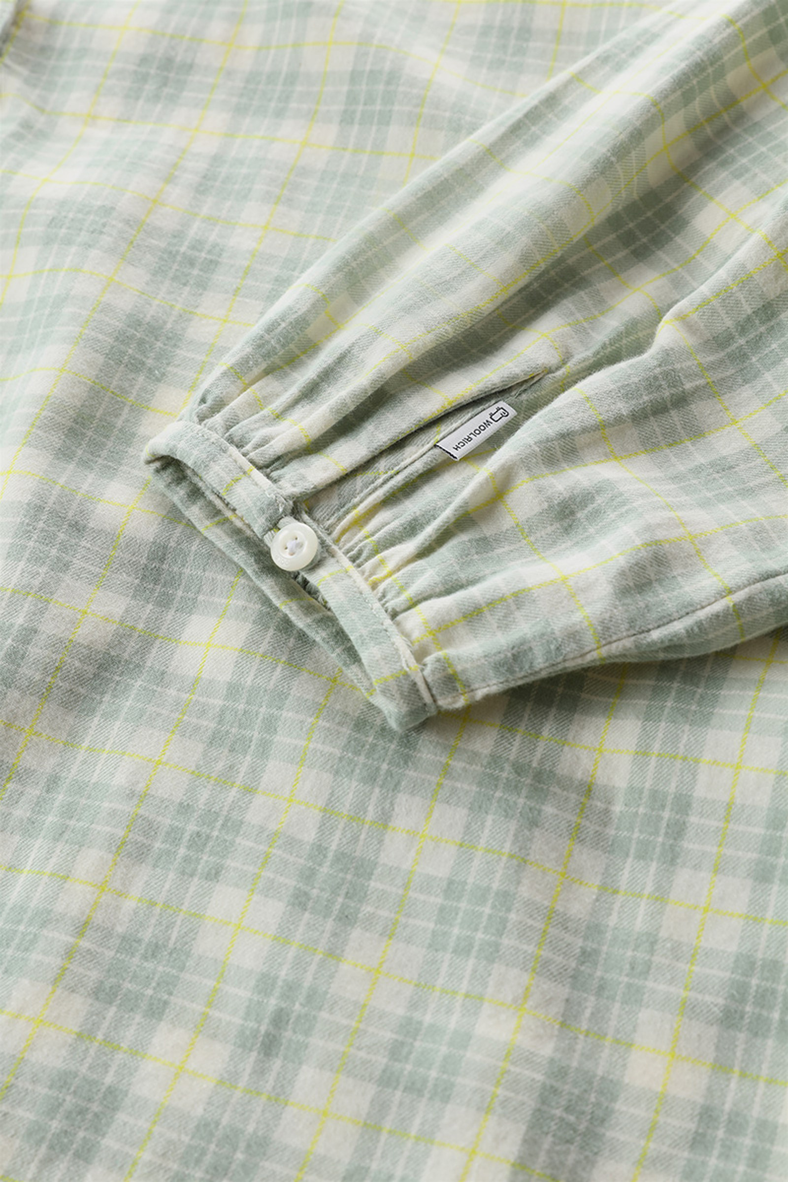 Chemisier à carreaux en flanelle légère vert photo 7 | Woolrich