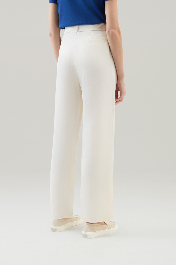 Pantalones de mezcla de lino con cinturón de tela Blanco photo 3 | Woolrich