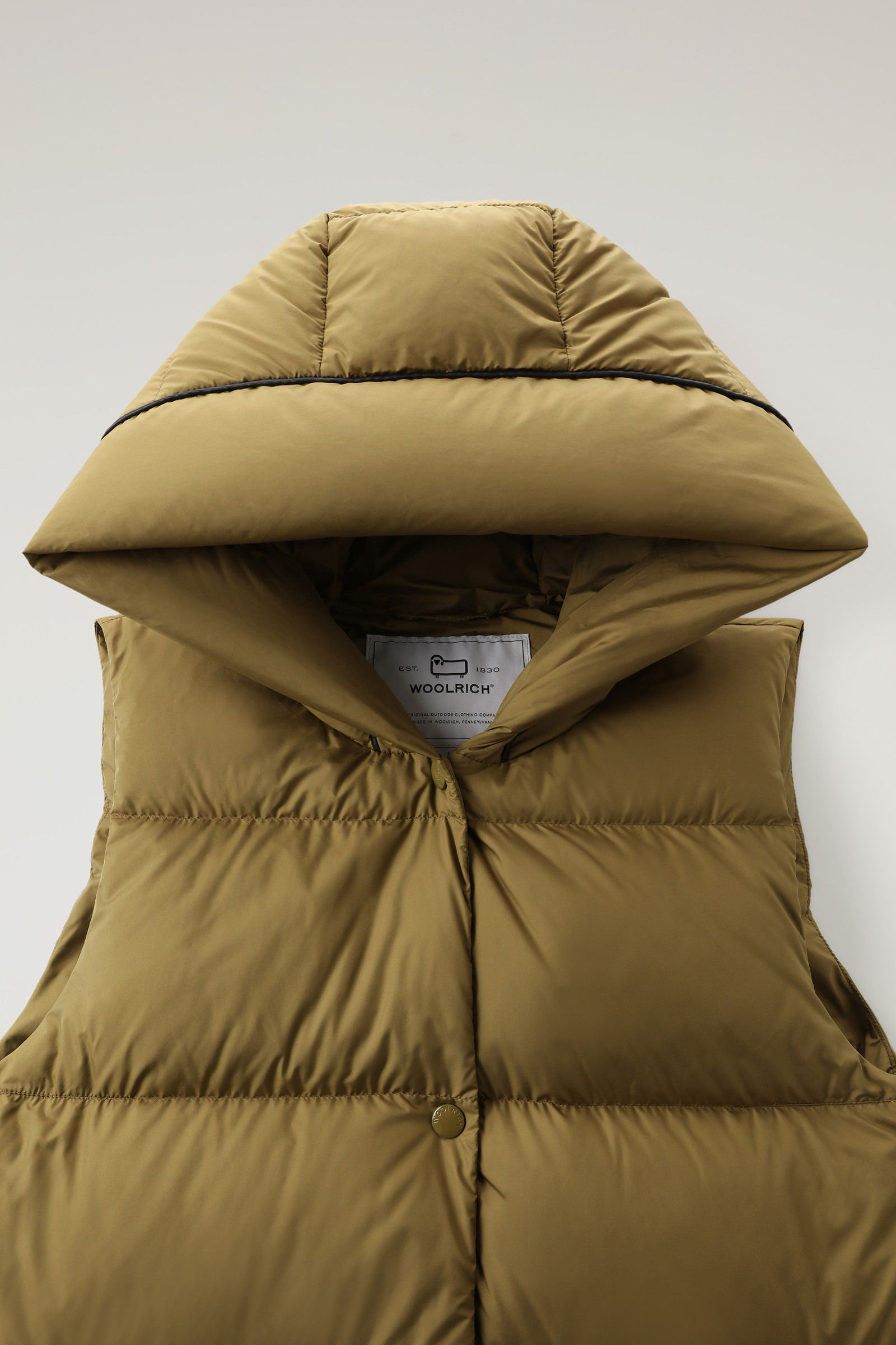 Gilet Ellis imbottito lungo in microfibra verde photo 6 | Woolrich