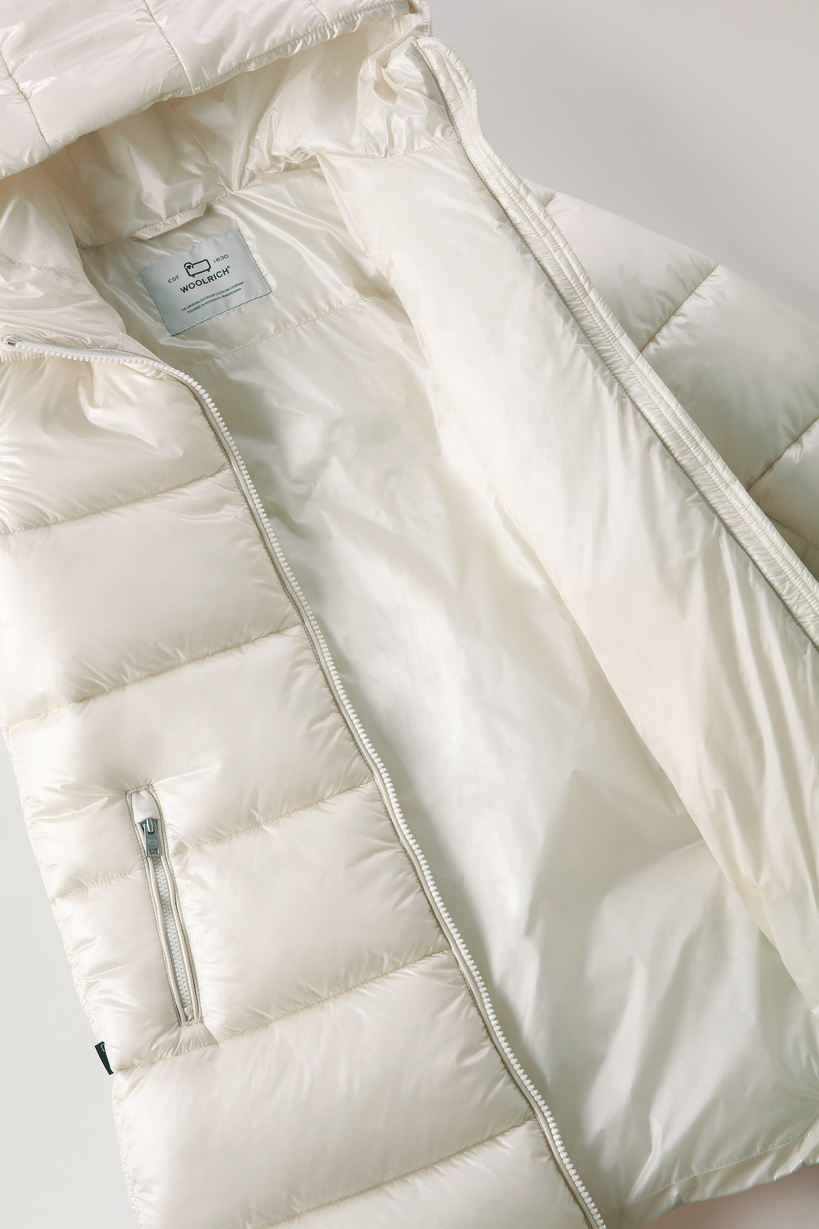 Girls' Quilted Jacket in Glossy Nylon White photo 7 | Woolrich