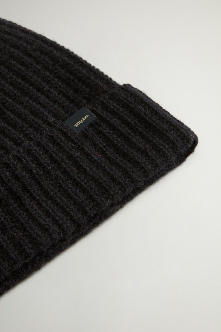 Merino Virgin Wool-Blend Beanie Black photo 3 | Woolrich