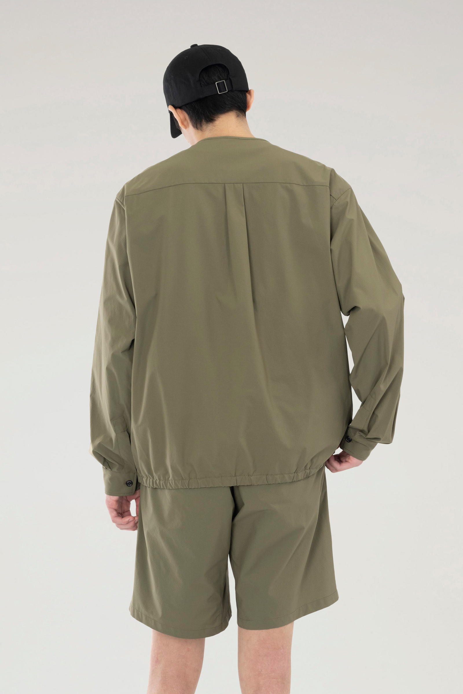 High Aeration Cardigan in Stretch Ripstop Green photo 3 | Woolrich