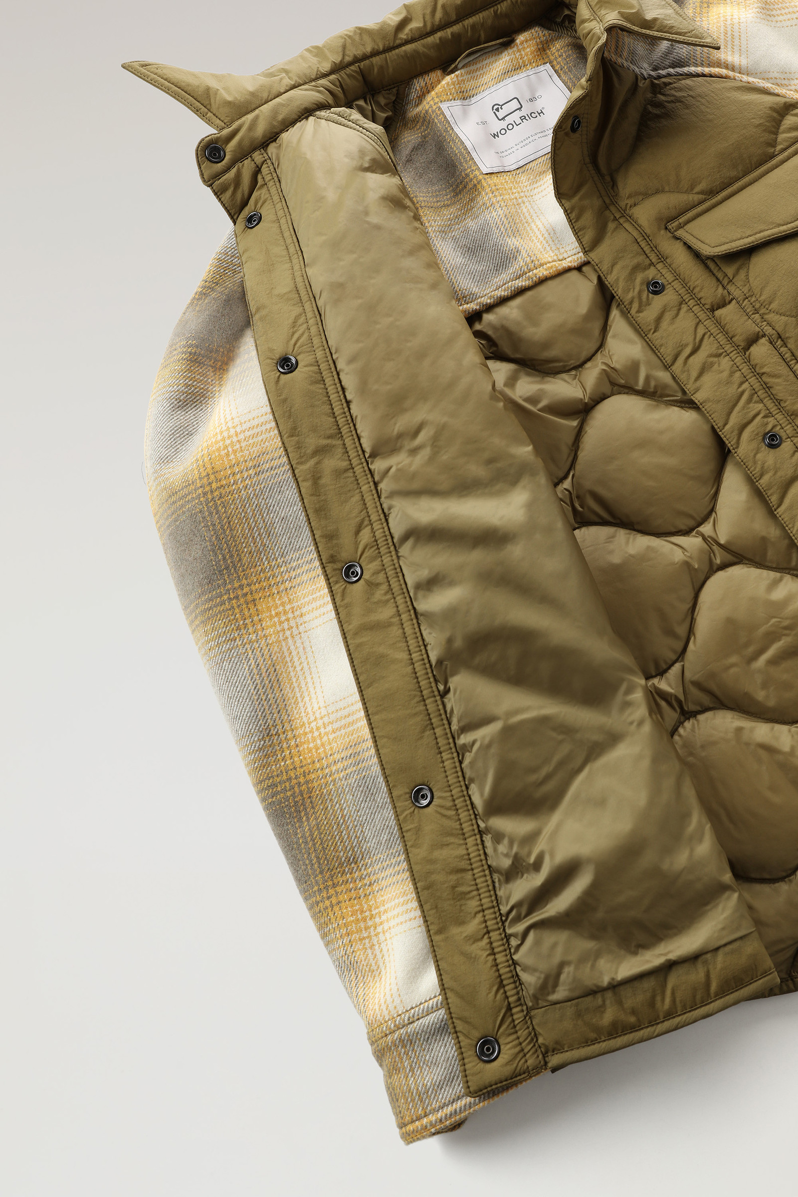 Veste chemise Alba en nylon crinkle avec manches en laine vert photo 10 | Woolrich
