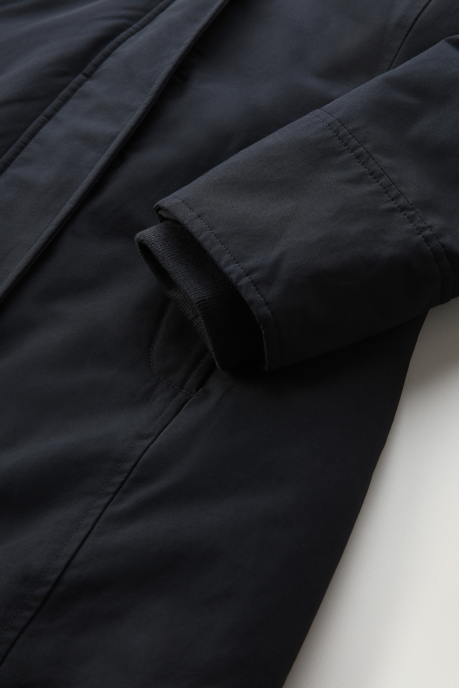 Boulder Parka in Ramar Cloth with Hood and Detachable Faux Fur Trim Blue photo 9 | Woolrich