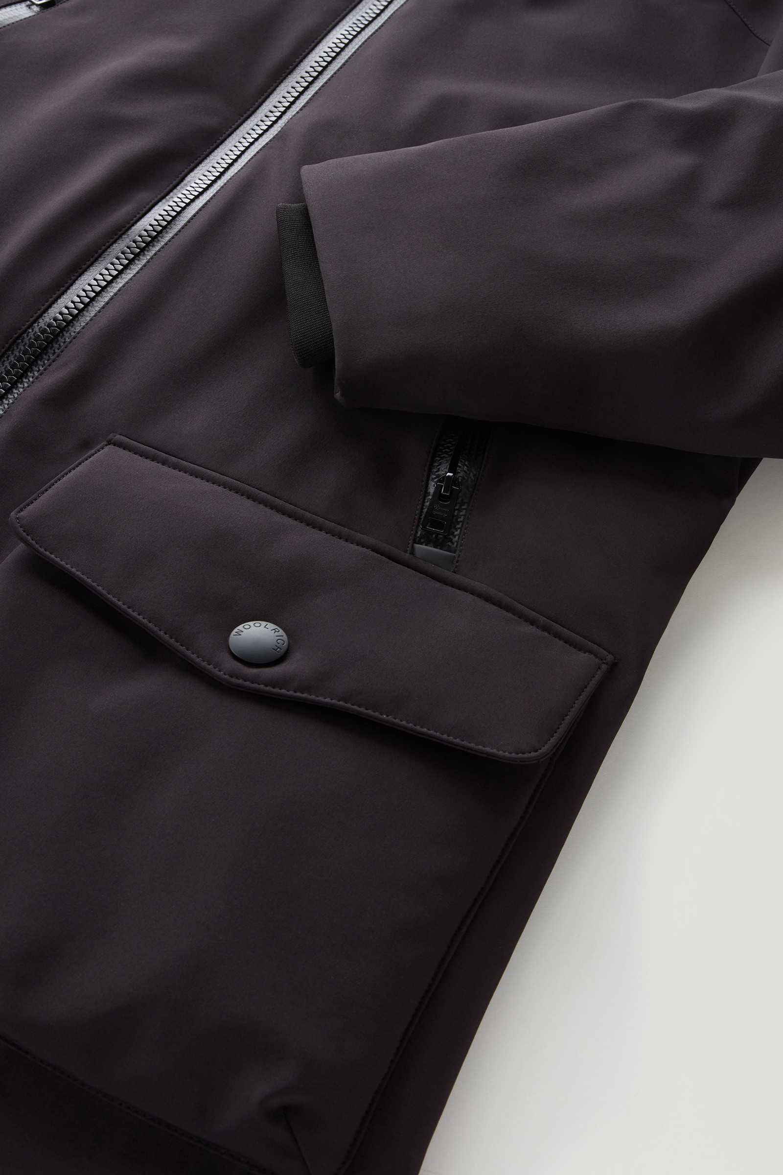 Parka aus Tech Softshell schwarz photo 9 | Woolrich