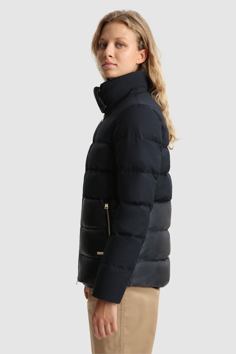 Veste courte Luxury en duvet avec matelassage horizontal