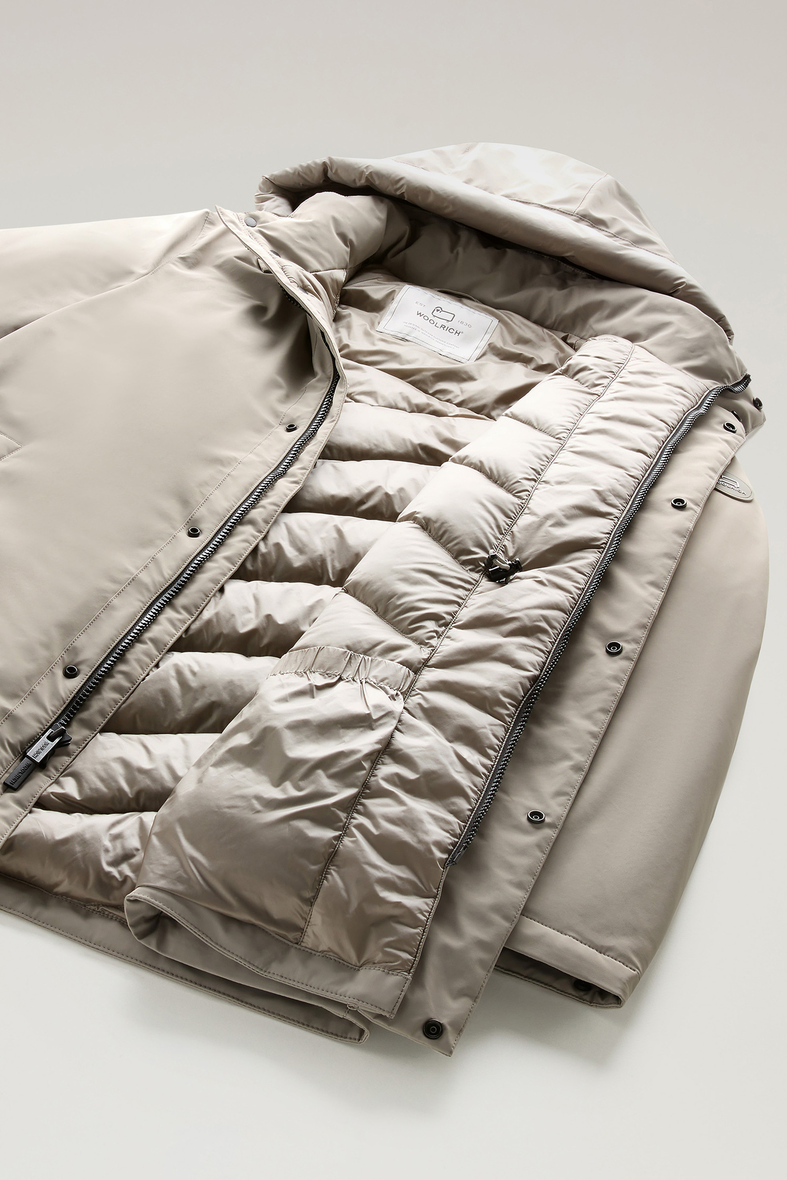 Men's Mountain Parka in Stretch Nylon Taupe | Woolrich USA
