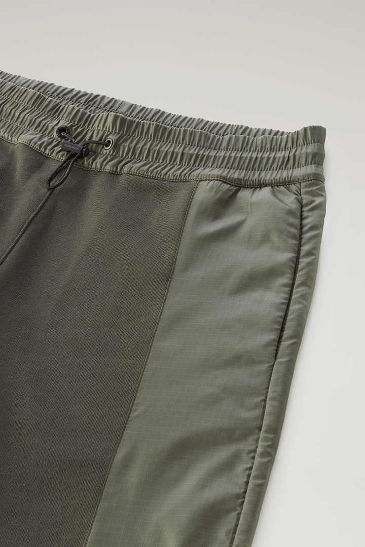 Jogger Pants in Pure Cotton and Ripstop nylon Green photo 4 | Woolrich