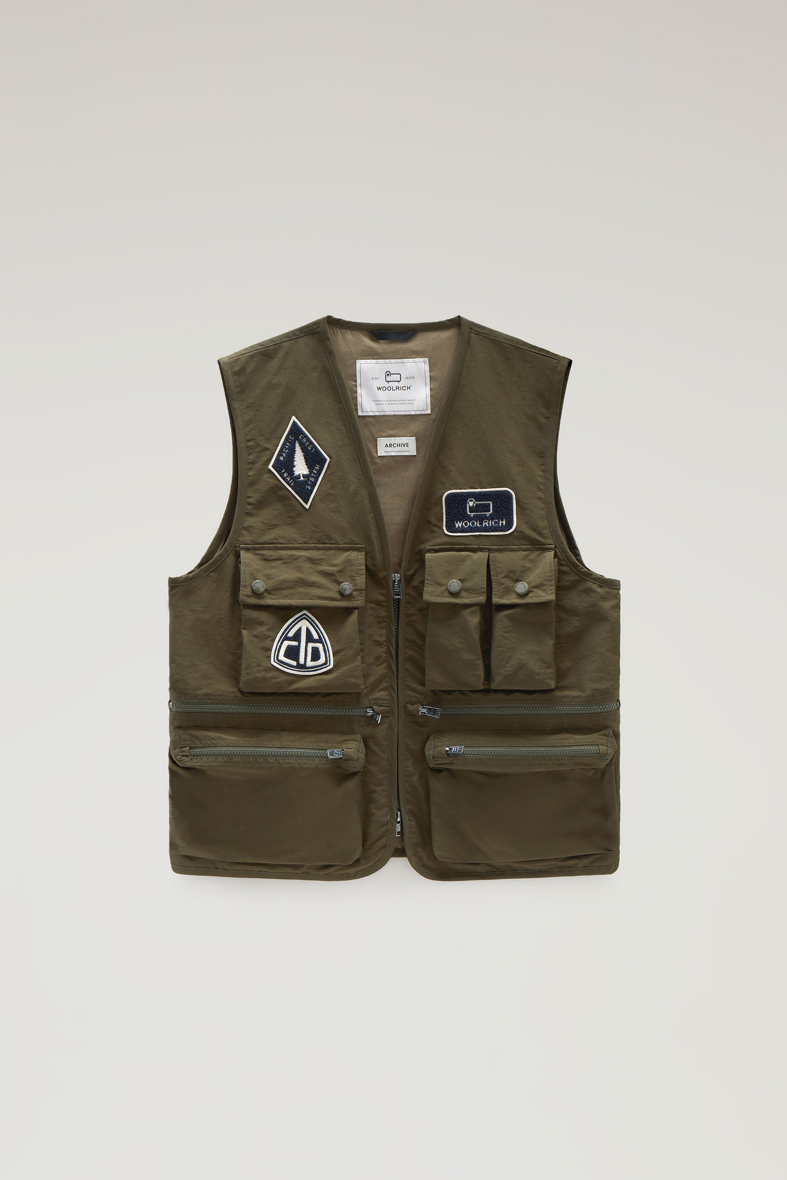 U.S. Trails Vest in Light Eco Ramar Green photo 5 | Woolrich