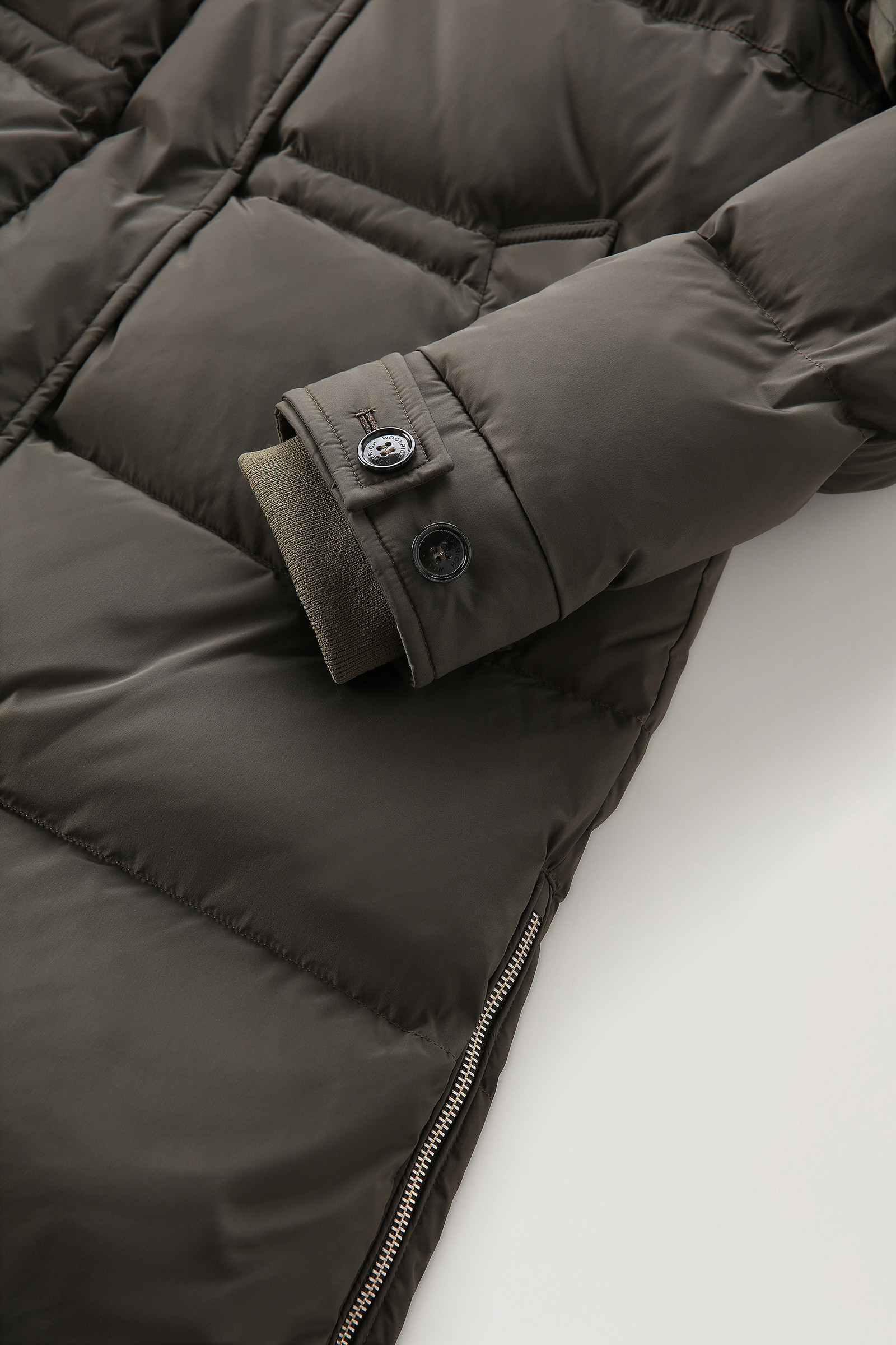 Plumífero Alsea con capucha de nailon elástico verde photo 8 | Woolrich