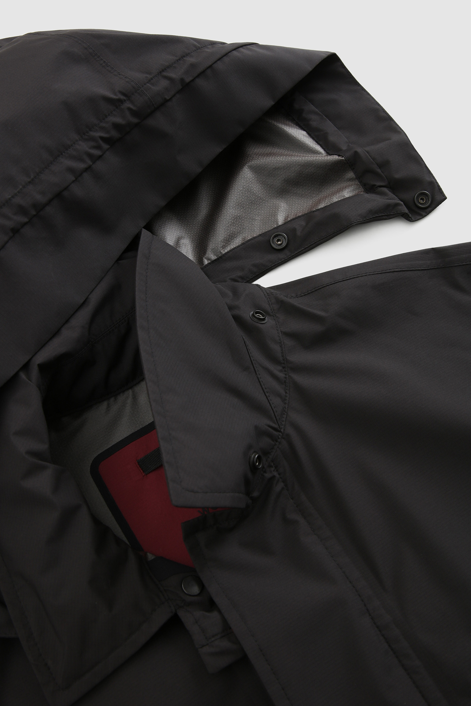 Abrigo Delaware ultraligero impermeable en Pertex® Revolve negro photo 8 | Woolrich