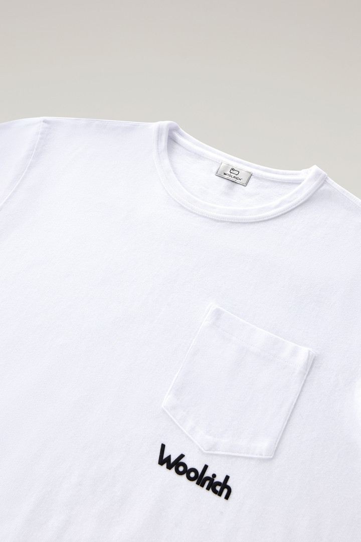 T-Shirt aus reiner Baumwolle mit Trail-Print Weiß photo 6 | Woolrich