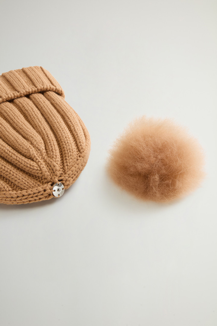 Beanie in Pure Virgin Wool with Cashmere Pom-Pom Brown photo 4 | Woolrich