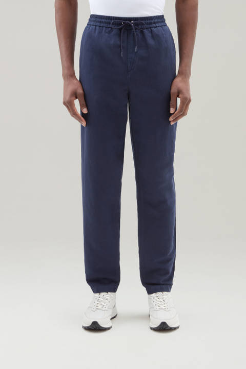 Pantalon cargo en coton et lin mélangés teint en pièce Bleu | Woolrich
