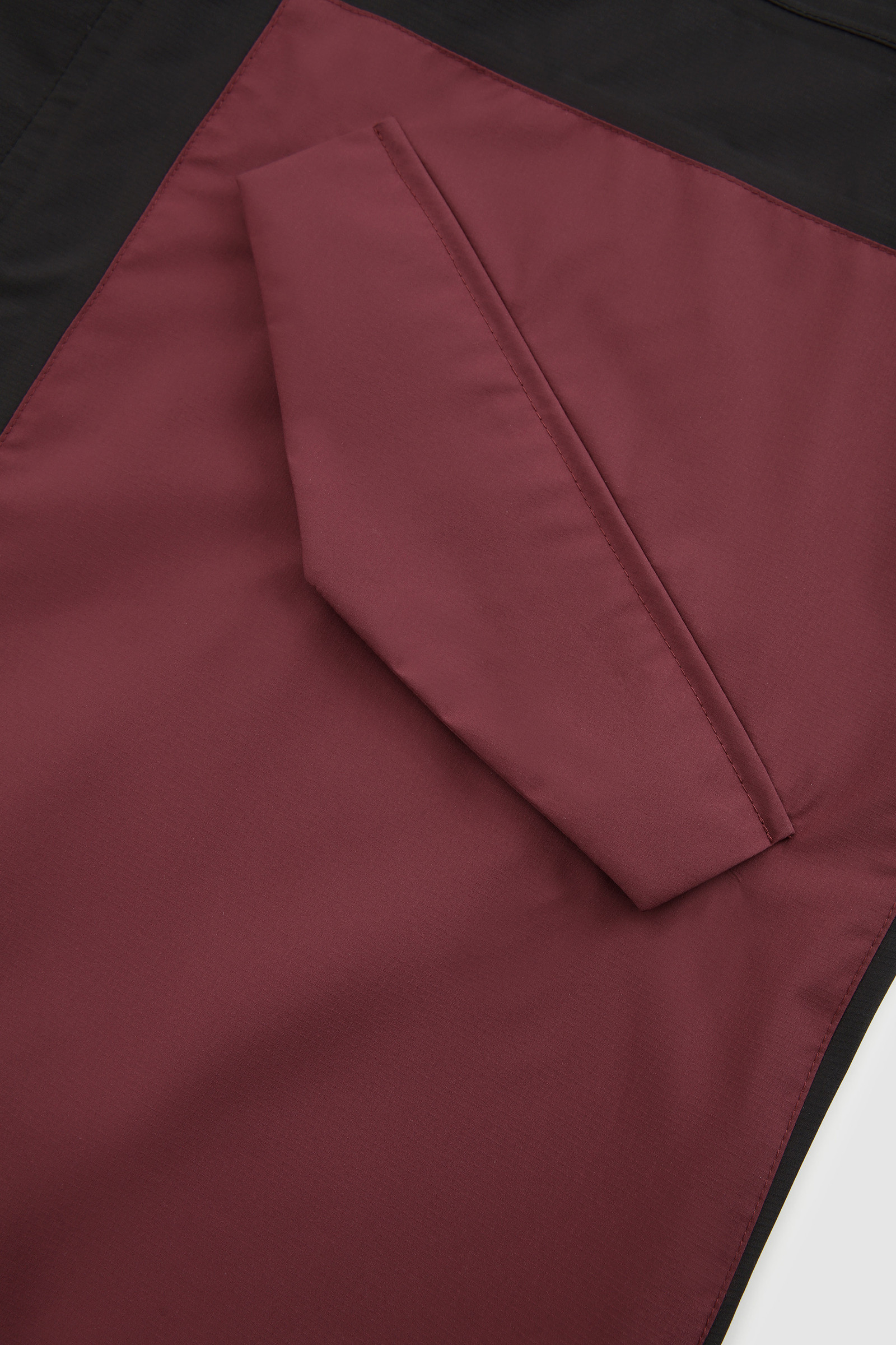 Abrigo Delaware ultraligero impermeable en Pertex® Revolve negro photo 12 | Woolrich