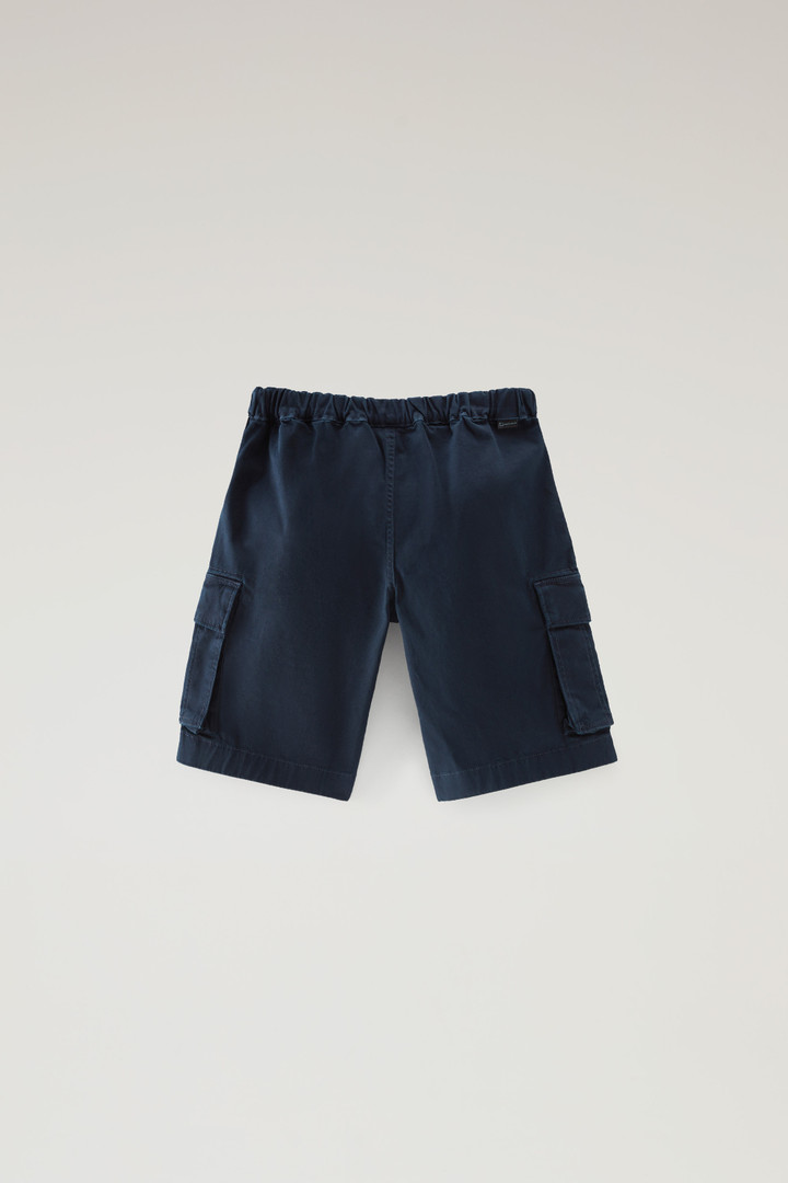 Stückgefärbte Cargo-Shorts aus Baumwoll-Stretch für Jungen Blau photo 2 | Woolrich