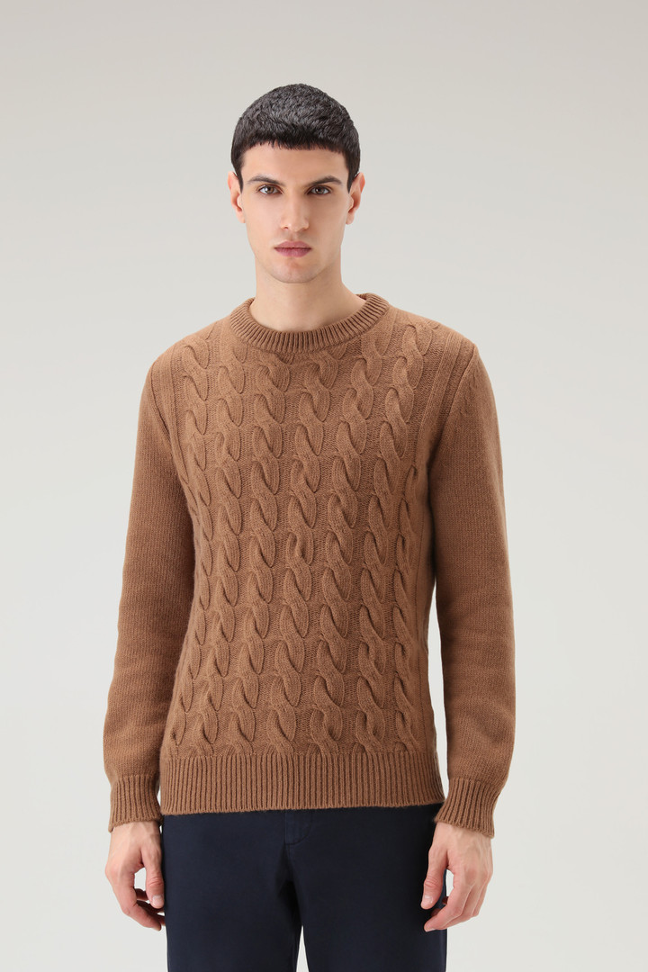 Men's Cable-Knit Crewneck in Virgin Wool Brown | Woolrich USA