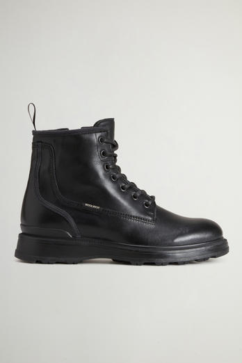 Grove Lace-Up Boots in Leather Black | Woolrich
