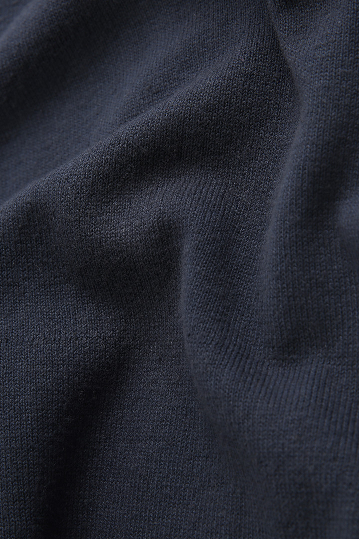 Maglia girocollo in cotone misto lino tinto in capo