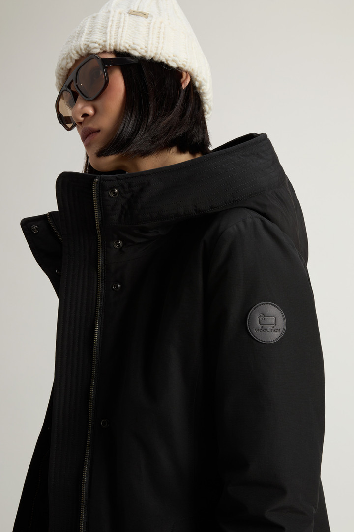 Boulder Parka in Ramar Cloth with Hood and Detachable Faux Fur Trim Black photo 4 | Woolrich