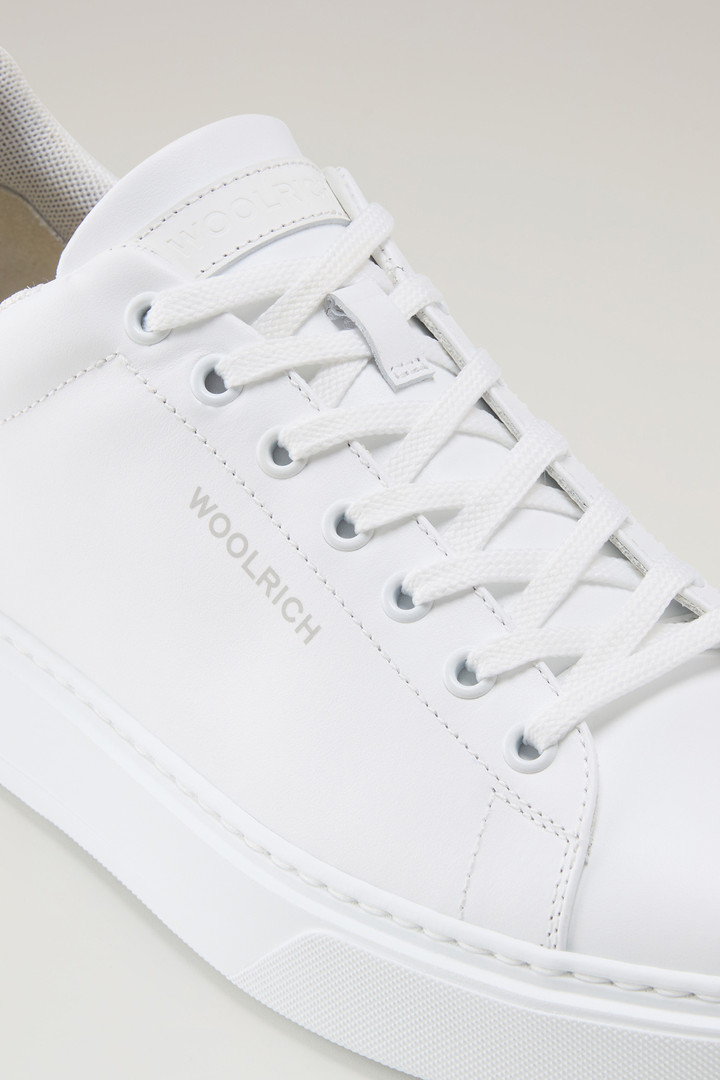 Sneakers Classic Court en cuir avec écusson contrastant Blanc photo 5 | Woolrich