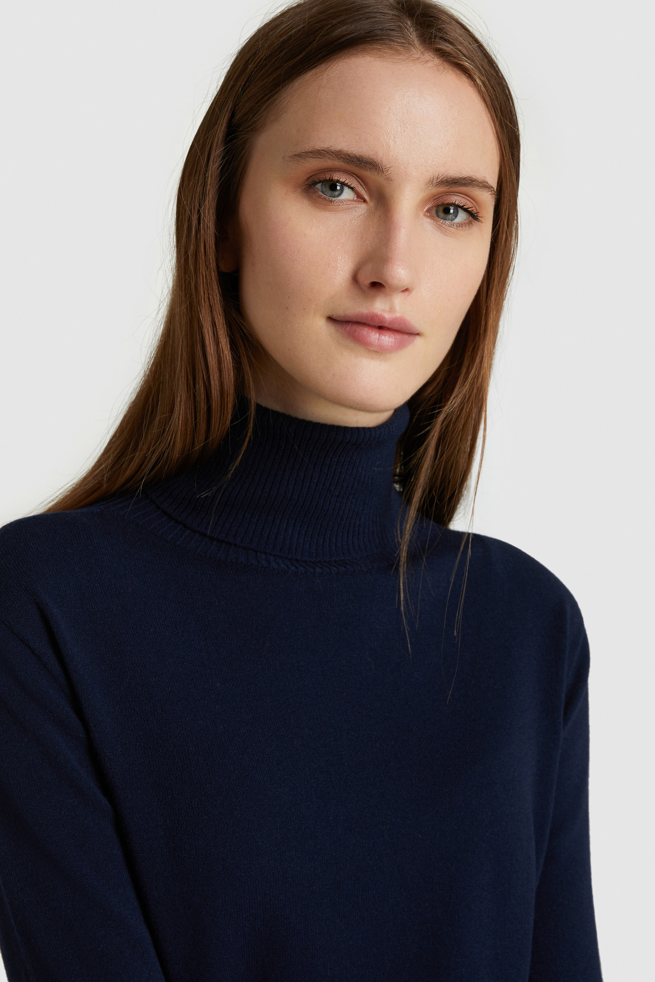 Maglione In Lana Stretch A Collo Alto
