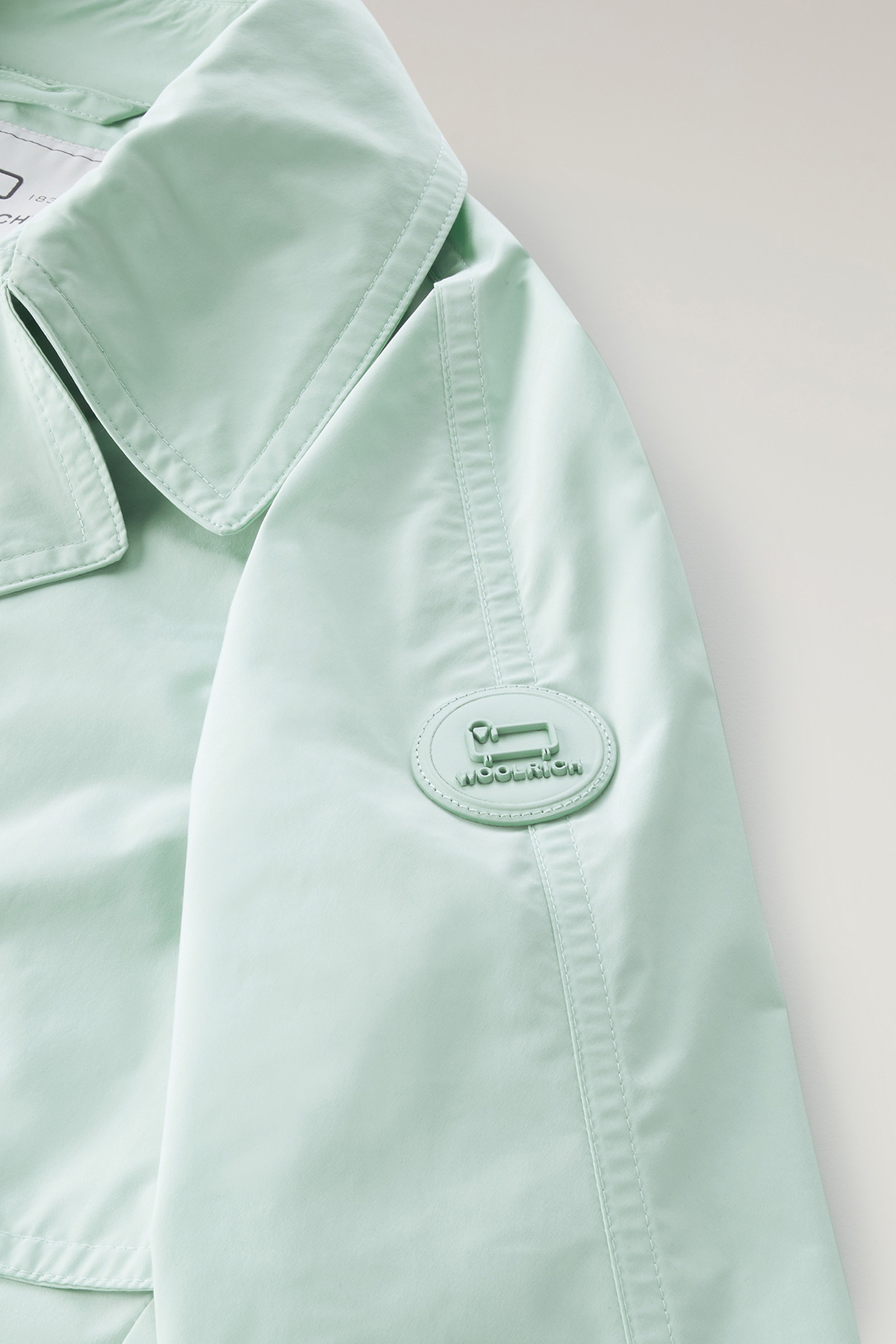 Trench estivo in tessuto Urban Touch con cintura verde photo 7 | Woolrich