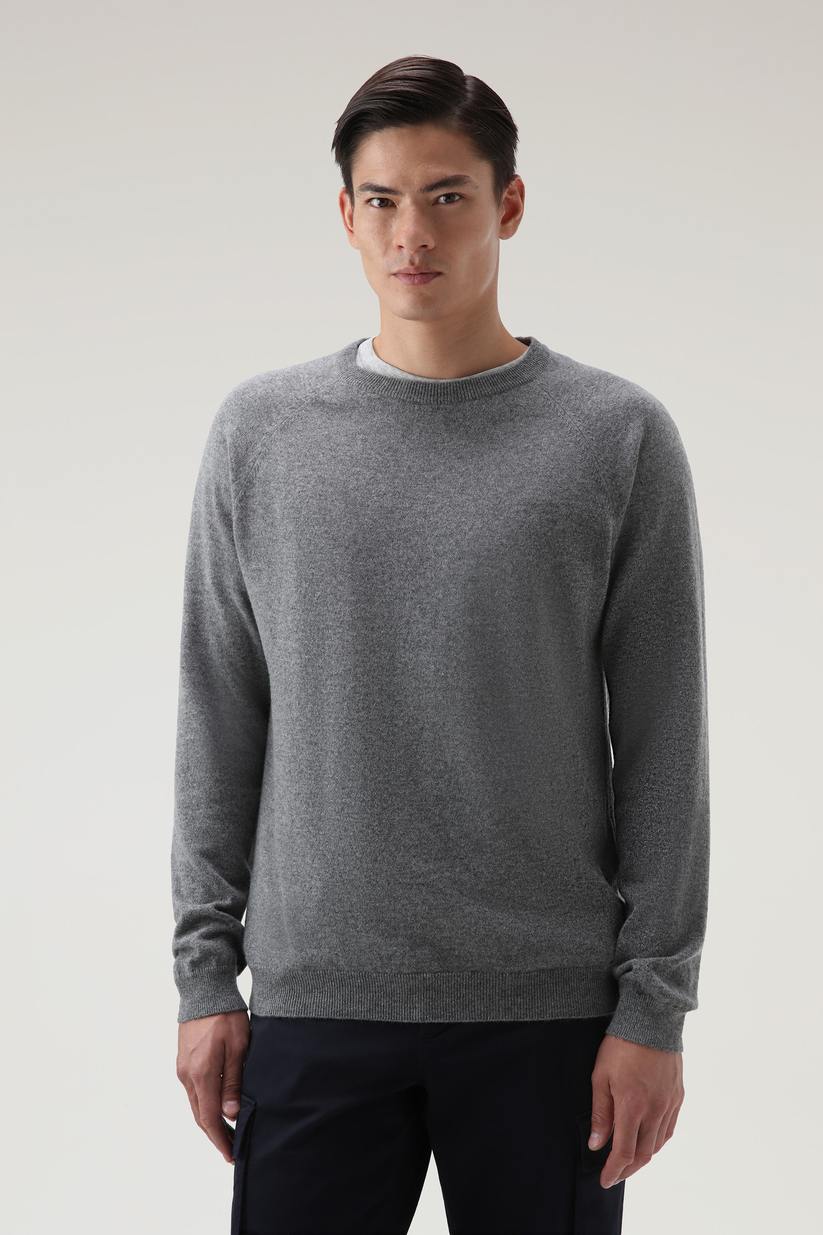 Men's Luxe Crewneck in Pure Cashmere Grey | Woolrich USA