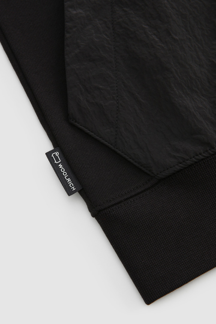 Sudadera con capucha de vellón con cremallera y detalles de nailon arrugado negro photo 7 | Woolrich