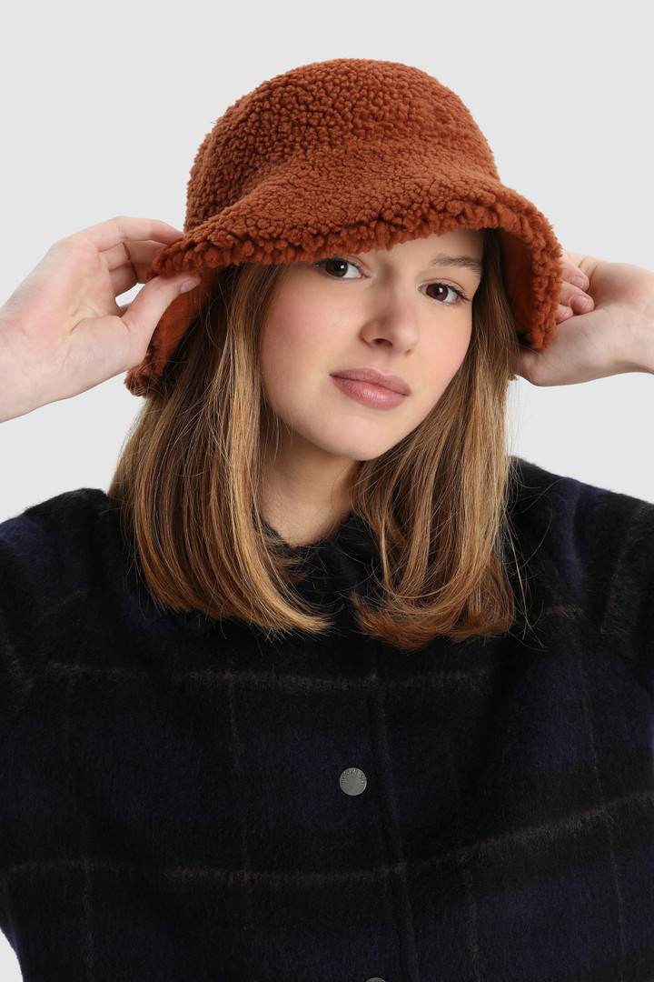 Sombrero reversible de piel de oveja Woolrich x Toasties