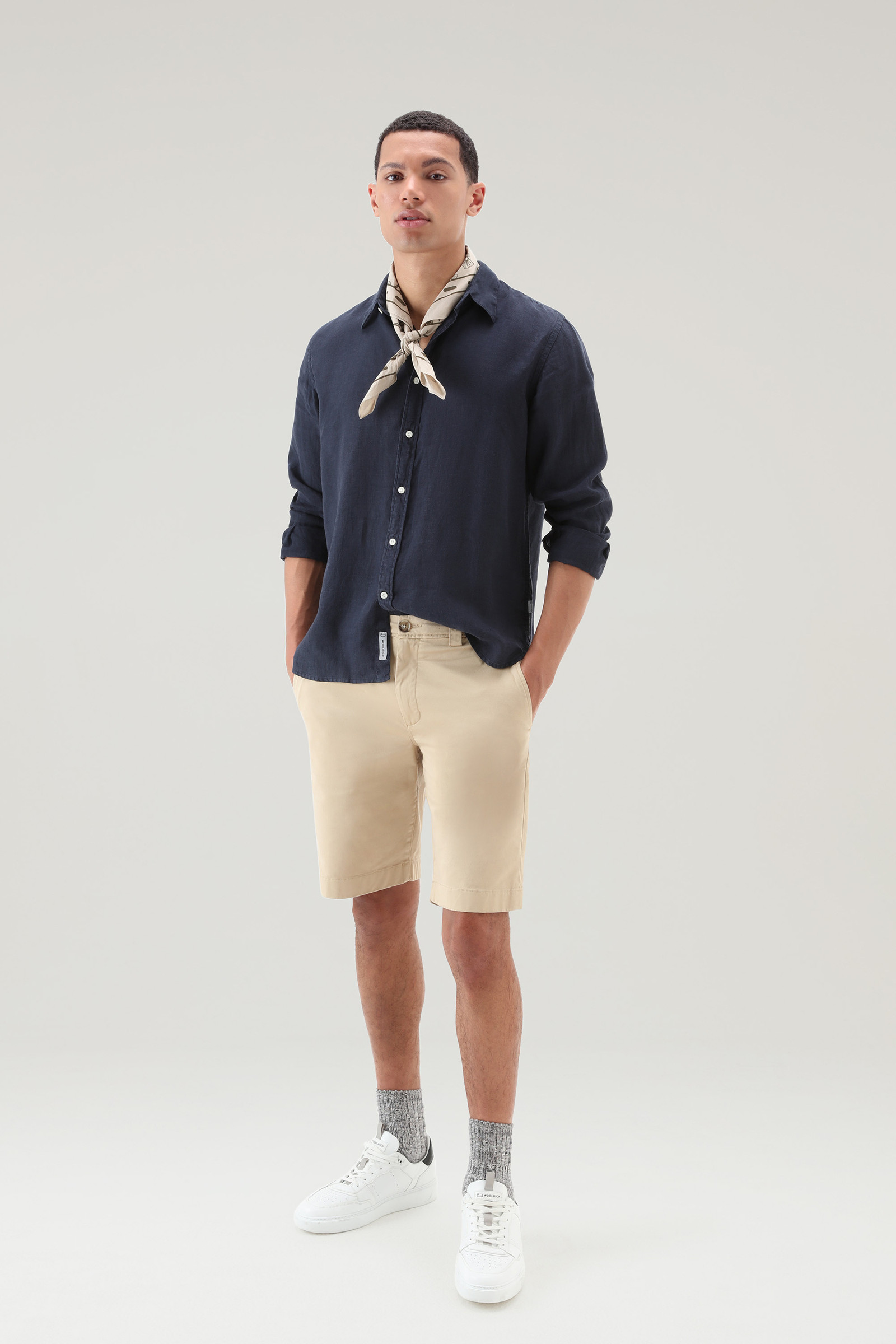 Stückgefärbtes Shirt aus reinem Leinen blau photo 2 | Woolrich
