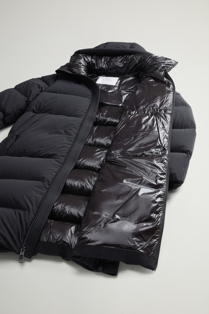 Sierra Supreme Parka lungo in nylon elasticizzato Nero photo 11 | Woolrich