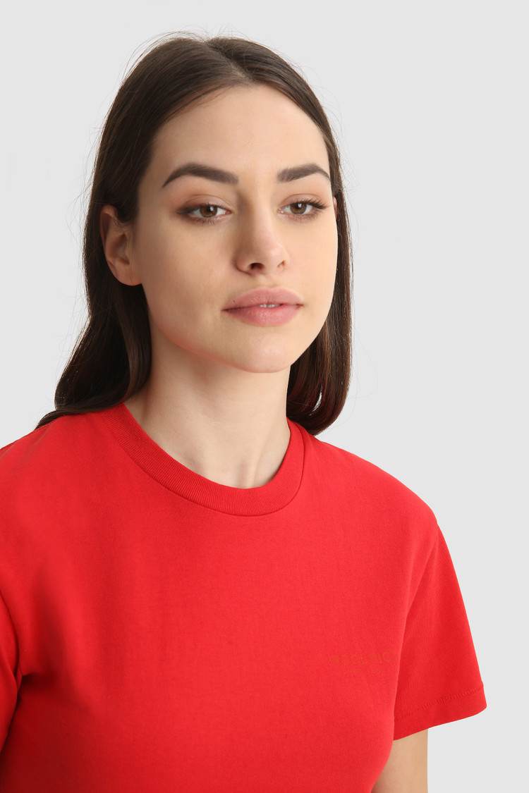 Camiseta con logotipo