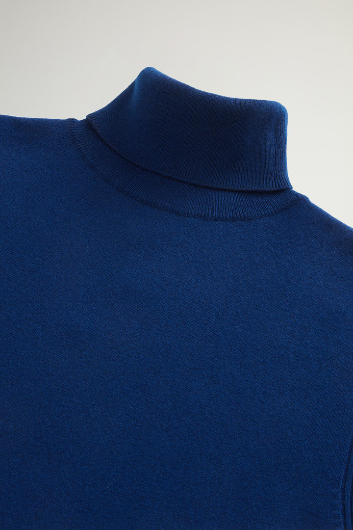 Pullover mit hohem Kragen aus reiner Kaschmirwolle Blau photo 6 | Woolrich